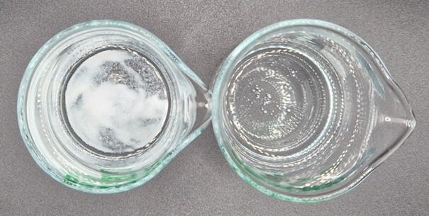 Hochauflösendes Magnesiumoxid im Vergleich zu einem normalen Magnesiumoxid in Bezug auf Löslichkeit